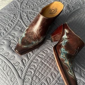 Charlie Horse all leather western mule, leather soles, size 8